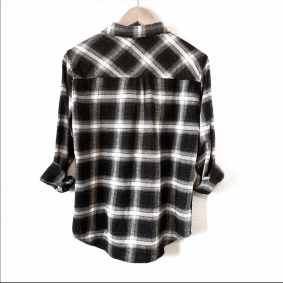 RAILS BUTTON DOWN!๐๐๐๐ - Picture 3 of 3